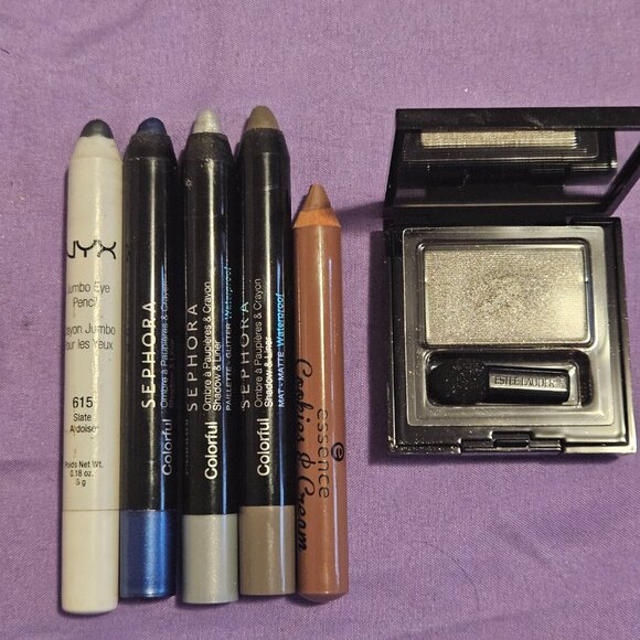 Eye Makeup Bundle - Picture 2 of 2